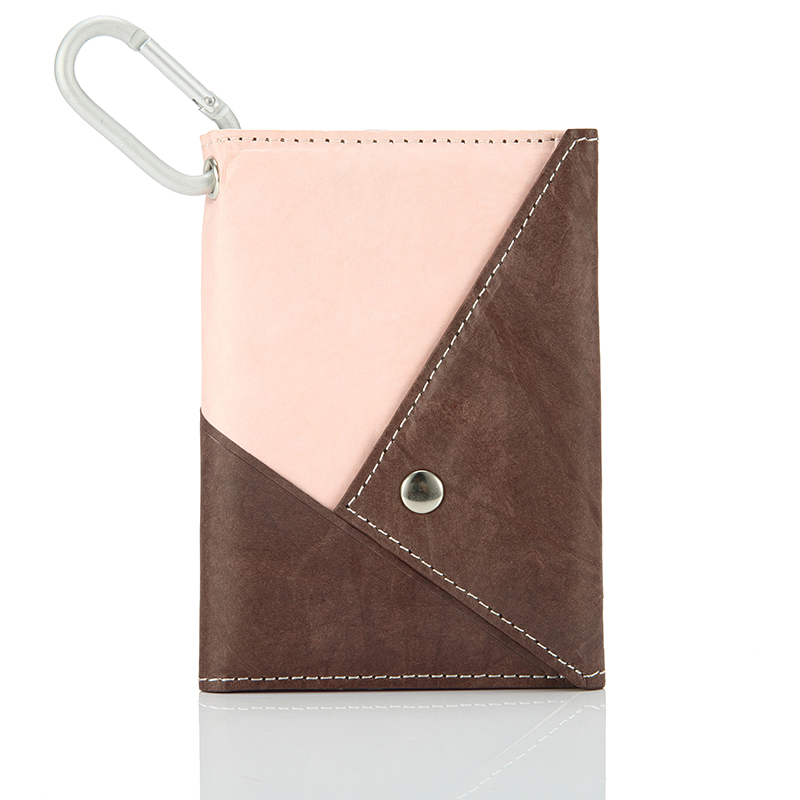 Compact RFID-blocking leather wallet