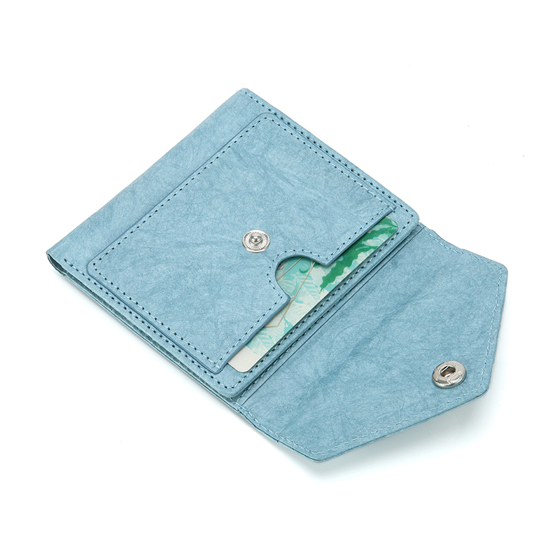 Compact bifold wallet for women