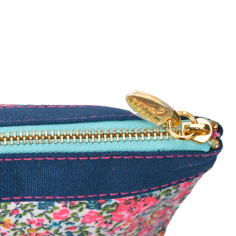 حقيبة مستحضرات التجميل OEM ماكياج حقيبة للنساء ماكياج صغيرة الحقيبة السفر حقائب مستلزمات 