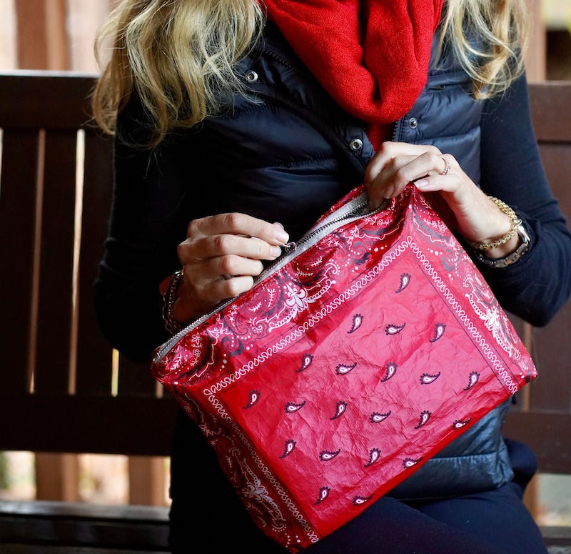 حقيبة تايفك مقاومة للماء بتصميم زهور مخصصة - حقيبة سفر كبيرة السعة لمستحضرات التجميل وأدوات النظافة